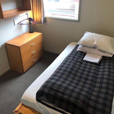 Kiwi House Hostel Крайстчърч Екстериор снимка