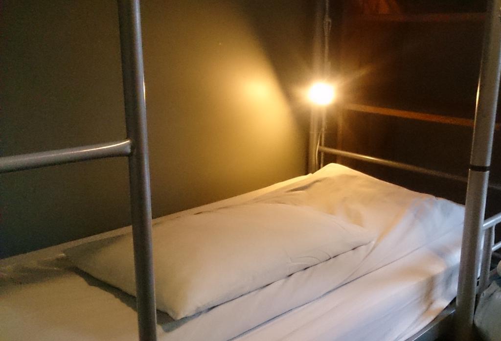 Kiwi House Hostel Крайстчърч Стая снимка