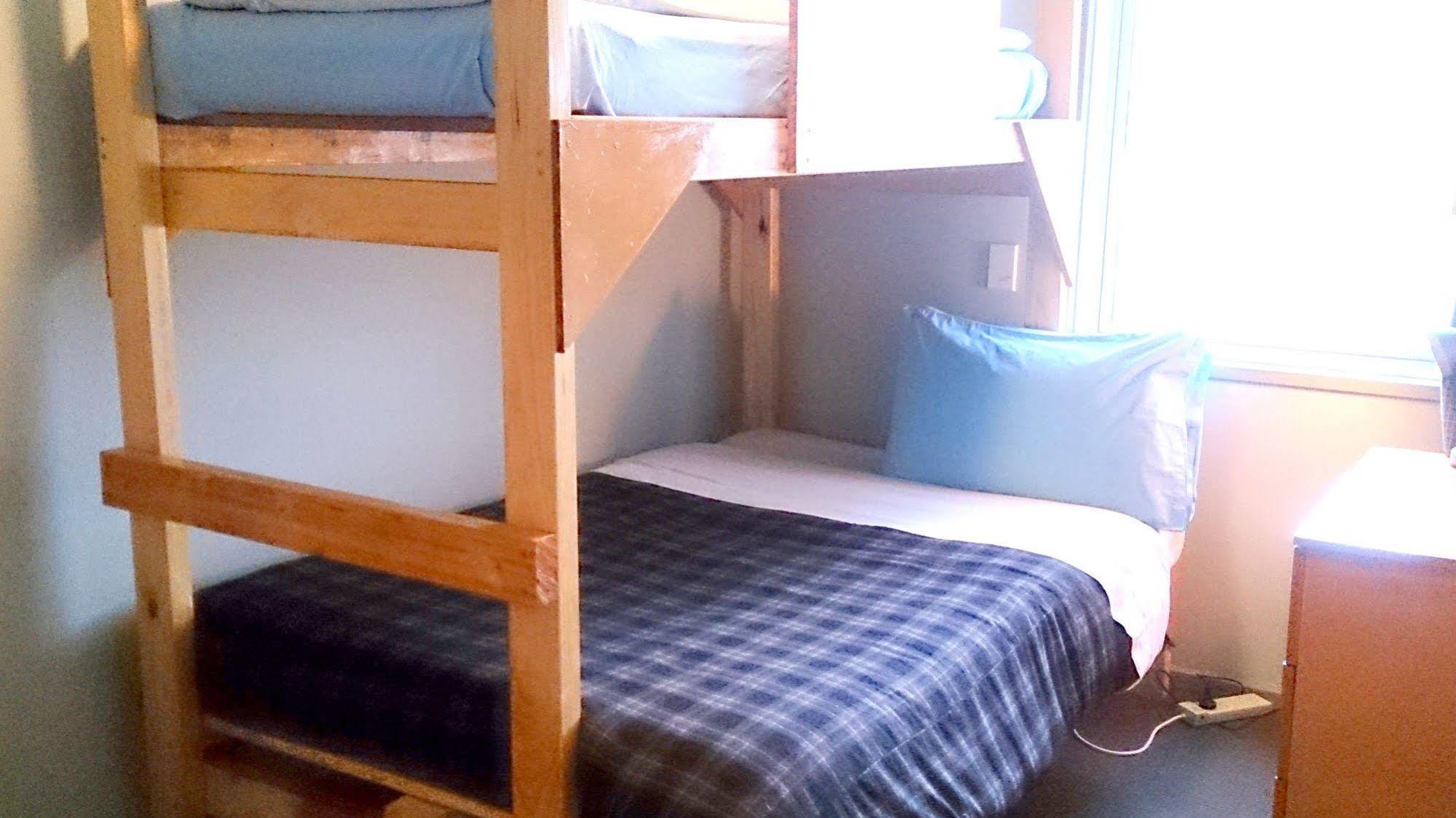 Kiwi House Hostel Крайстчърч Екстериор снимка